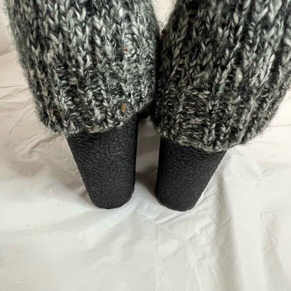 Muk Luks Sweater Knitted Rolled Cuff Gray Sweater Booties Boots Size 8 - Picture 5 of 11